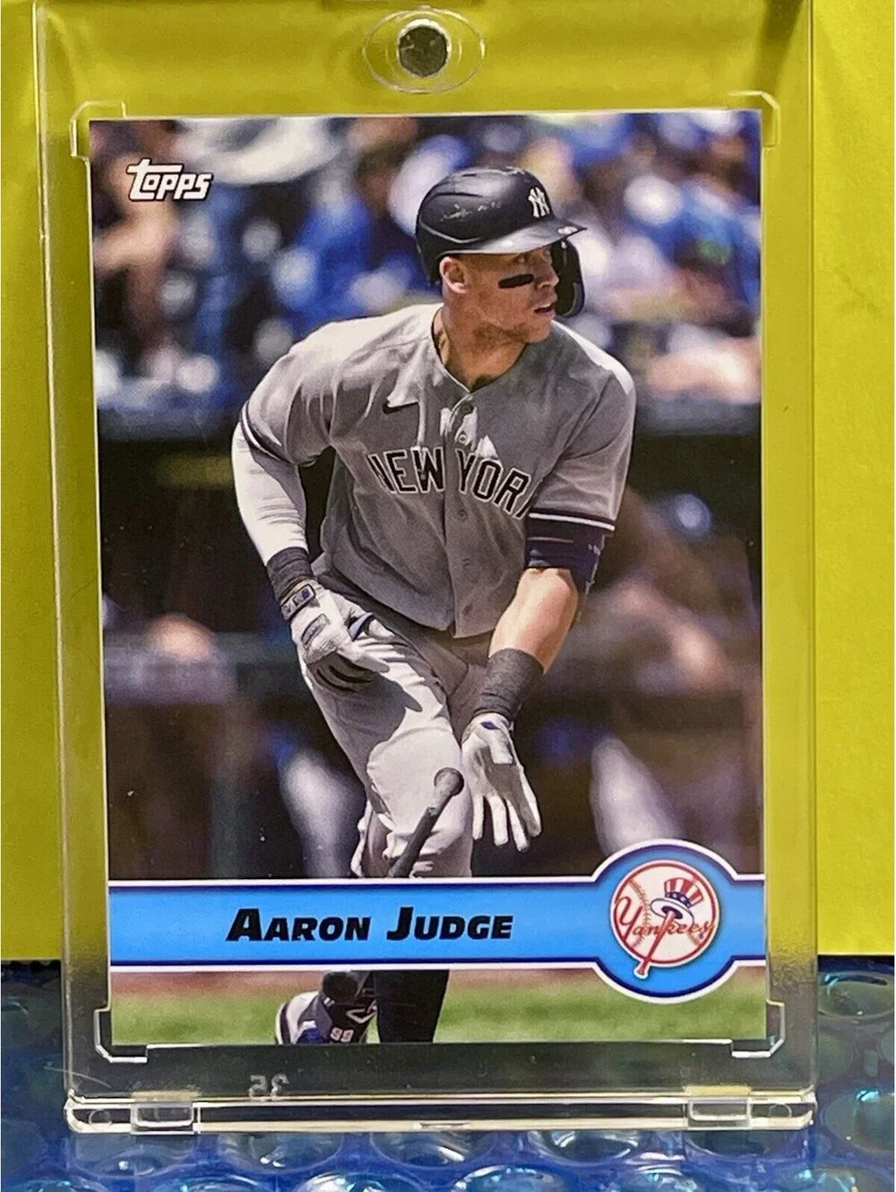 Aaron Judge INVESTMENT CARD TOPPS YANKEES MVP MINT Free Magnetic Case!!
